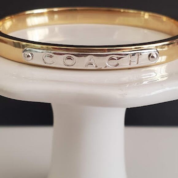 Coach‎ Hinged Bangle Yellow Gold with Silver Tone Coach Embossed Name Plate - Picture 1 of 8